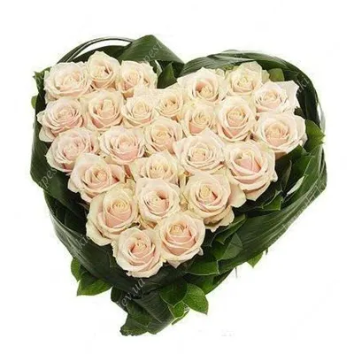 Купить букет из 31 розы в виде сердца во Владивостоке