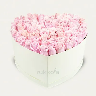 Купить Розы в коробке в виде сердца в Южно-Сахалинске по цене 11 900 ₽ с  доставкой