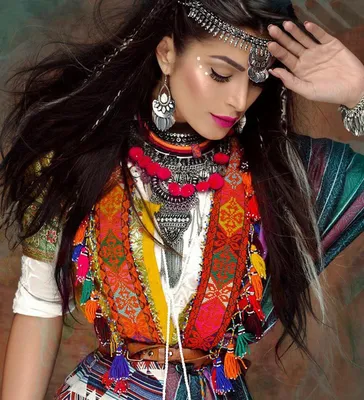 красивейшая цыганская женщина Стоковое Изображение - изображение  насчитывающей женственно, кавказско: 11645449