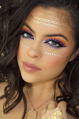 Pin by 💫Renee on ✨C͟͡A͟͡K͟͡E͟͡ ( ♡ᴗ♡ )F͟͡A͟͡C͟͡E͟͡✨ | Coachella makeup,  Hippie makeup, Festival makeup rave