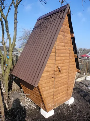 Дачный деревянный туалет Теремок из вагонки + крыша ондулин - Деревянные  туалеты РФ. Проект, цена, фото и отзывы.