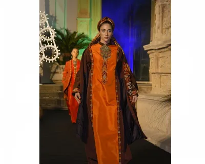 Туркменский модельер заняла призовое место в международном фестивале моды —  Asiais.ru