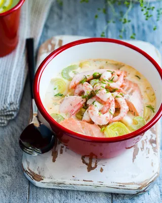 Суп из хребтов красной рыбы в мультиварке: рецепт - Лайфхакер