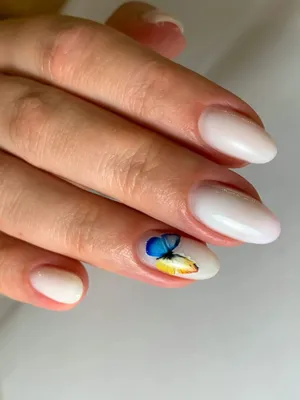 Патриотический маникюр от компании Funky Nails