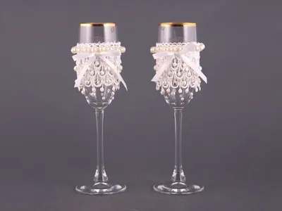 Украшение свадебных бокалов своими руками: 100 мастер классов | Wedding  wine glasses, Decorated wine glasses, Wedding champagne glasses