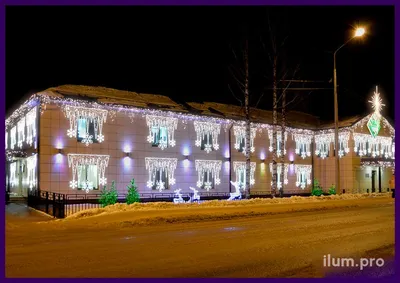 Новогоднее оформление и украшение фасадов к Новому году в СПб | «SERLIGHT»