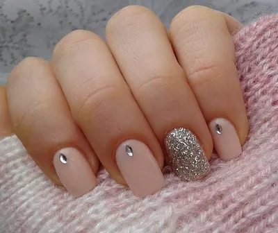 Manicure designs - Дизайн ногтей стразами Шикарный маникюр для особенных  мероприятий, а также любая другая вечеринка не могут обойтись без  праздничного образа с роскошным дизайном ногтей. | Facebook