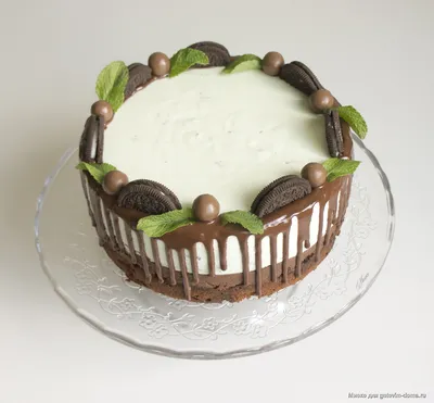Ilvira's sweet studio - Торт Птичье молоко без глютена в стильном мужском  оформлении. Декор отлит из темного бельгийского шоколада. Birthday cake for  a man. The cake is traditional russian Birds milk cake: