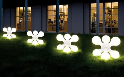 Светильники-шары и сады, наполненные светом - дизайнерский уличный свет