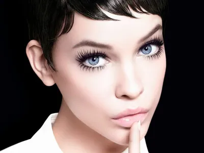 Как увеличить глаза с помощью косметики: приемы для создания выразительного  макияжа | Allure | Glamour