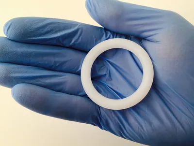 Гинеколог✨Репродуктолог✨УЗИ on Instagram: \"За или против? Влагалищное кольцо  Вчера мы начали говорить о таком методе контрацепции, как влагалищное кольцо.  И несмотря на большое количество положительных аспектов, этот метод  контрацепции имеет и некоторые