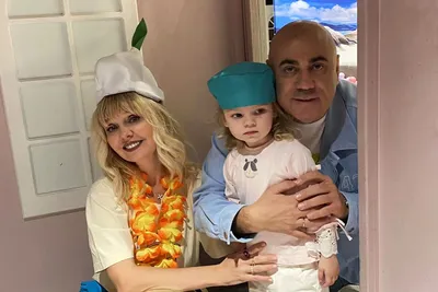 Певица Валерия пришла на детский праздник Тодоренко с Пригожиным и внучкой  - Газета.Ru | Новости