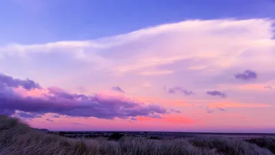 Ванильное небо октября. Фотограф Никита Сердечный