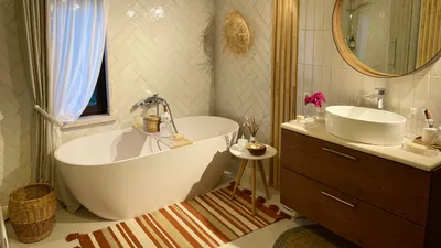 Как сделать ванную комнату в своем деревянном доме – нюансы выбора  материалов и технологий