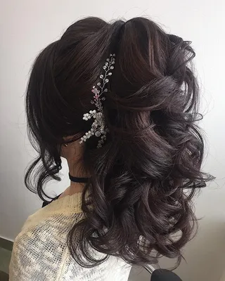 Вечерние прически на длинные волосы 2023 | Bride hairstyles, Bride  hairstyles updo, Wedding hairstyles for long hair