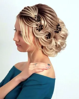 Прически на средние волосы с челкой: 72 фото на 2022 | Long hair wedding  styles, Wedding hairstyles for long hair, Long hair styles