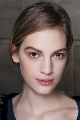 Макияж для голубых глаз: 10 модных и красивых мейков | theGirl