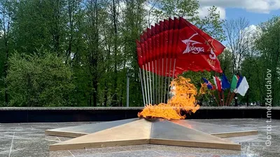 Вечный огонь зажжен на площади Славы в Сормовском районе Нижнего Новгорода