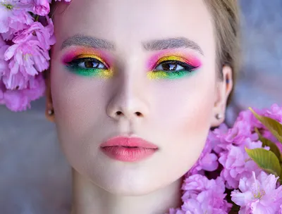 Яркий весенний макияж: пошаговая технология с фото - pro.bhub.com.ua