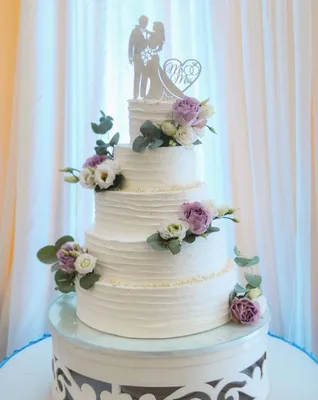 Весільний торт декорований живими квітами | Wedding cakes, Cake, Wedding