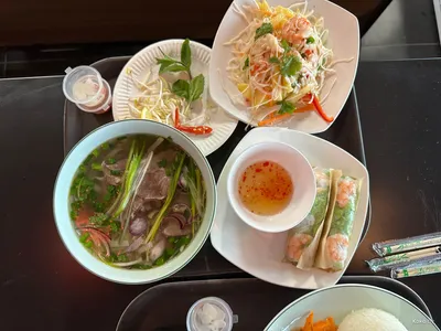 Традиционная уличная еда вьетнамцев продается в Сапе, Вьетнам Стоковое  Изображение - изображение насчитывающей еда, напольно: 161665865