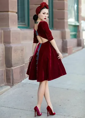 Винтаж Вернисаж - Детали моды 50-х: норковое манто, длинные перчатки, колье  под шейку. #винтаж #мода #50годы #винтажныеукрашения | Facebook
