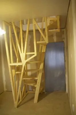 Винтовая лестница на чердак, спиральная чердачная лестница, круговые для  чердака