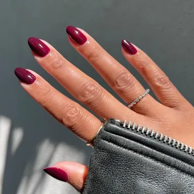 Cherry Mocha Nails Are The Perfect Moody Manicure For Fall