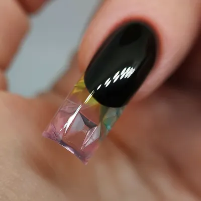 Нестандартный маникюр 2023 — делаем эксклюзивные витражные ногти — как  выглядит витраж в маникюре — фото