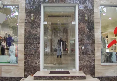 Входные стеклянные двери по доступной цене в Москве — Купить двери из  стекла от производителя