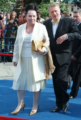 Единственная законная жена Жириновского. Как выглядит в 74 года и почему на  похороны мужа не приехала | Пенсионерка | Дзен