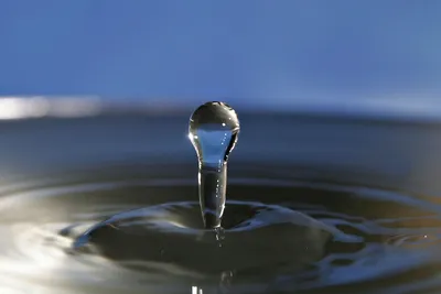 Доставка воды Днепр | Заказать и купить воду с доставкой домой в Днепре ›  H₂O-water