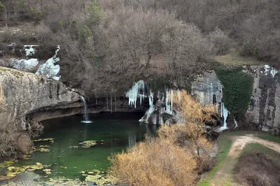 14 самых красивых водопадов полуострова Крым