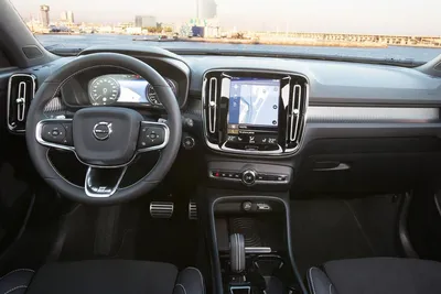 Volvo XC40 2019, 2 литра, Доброго дня всем, акпп, 4WD, тип кузова SUV