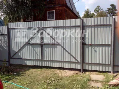 Забор и Откатные Ворота из металлического штакетника в Гатчине