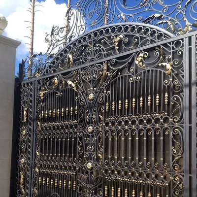 Купить ворота из профнастила с ковкой - цены с установкой в Санкт-Петербурге