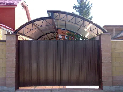 Забор из поликарбоната с автоматическими откатными воротами пример 3 в  Александрове. Цены с установкой.