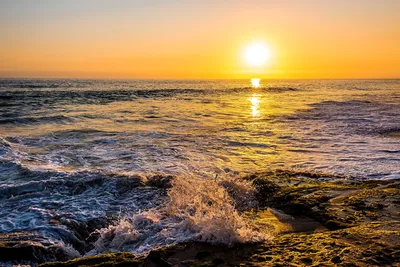 Восход солнца на море стоковое фото. изображение насчитывающей ландшафт -  29758560