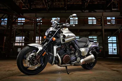 YAMAHA VMAX 1200 - Image #2