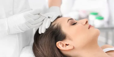 Мезотерапия кожи головы: цена от 4990 рублей в Москве | Стоимость уколов в  голову для роста волос в клинике BeautyWay Clinic
