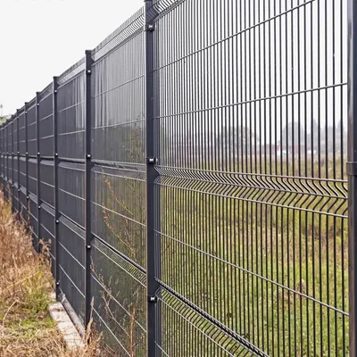 Забор на даче из 3D-сетки гиттер – купить в Москве