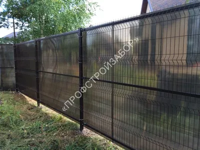 Забор комбинированный из сетки гиттер и поликарбоната - Компания  «ПрофСтройЗабор»