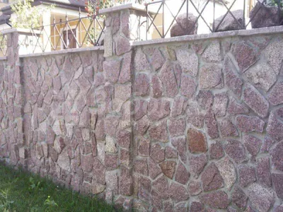 Забор из натурального камня - 52 фото