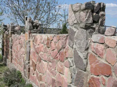 Забор из камня под ключ - установка каменных заборов в Москве - Заборкин