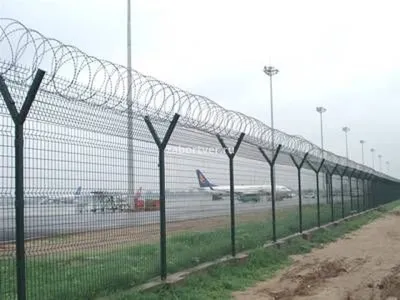 Аэропорт Гастингса установит новый забор с колючей проволокой | Колючая  проволока