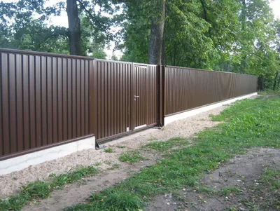 Комбинированный забор из профнастила и металлического штакетника: цены на  заборы в Москве - Good Zabor