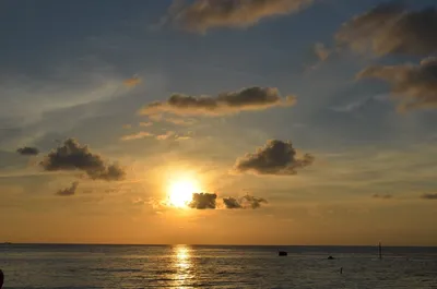 Путешествия по миру - Просто закат на Мальдивах 🇲🇻 #мальдивы #maldives  #puteshestvijapomiru | Facebook