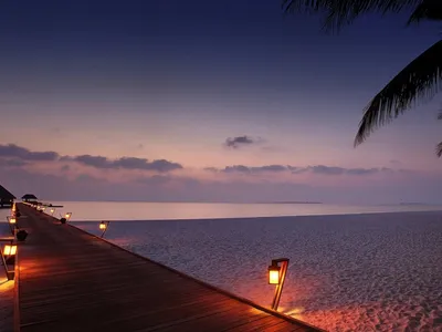 Закат на Мальдивах стоковое изображение. изображение насчитывающей мальдивы  - 152789105