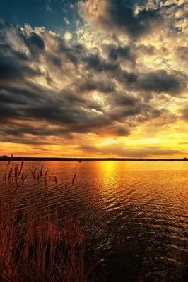 Фото Закат солнца над озером