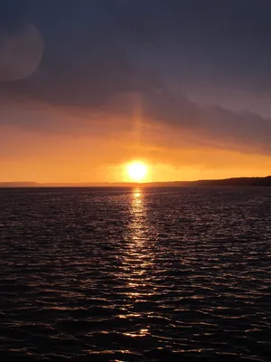 Закат солнца. #беларусь #минск #весна #вечер #волны #закат #небо #море # солнце #belarus #minsk #spring #sun #sea #sunset #sky #clouds… | Instagram